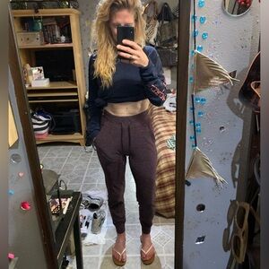 🎈Lululemon🎈BUY 1 GET 1 🆓 🎈Ready To Rulu Jogger Sz 4🎈